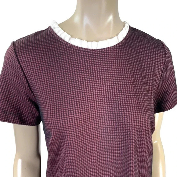 LOFT Houndstooth Tunic Shift Knit Dress Short sleeve Ruffle Neck Burgundy Size 6 - Picture 4 of 14